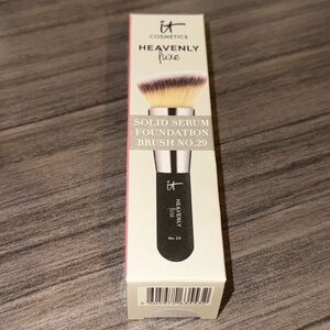 it Cosmetics Heavenly Luxe Solid Serum Foundation Brush No. 29 | BNIB Sealed